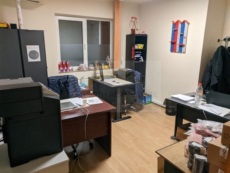 Sector 4 Cladiri de birouri de inchiriat  1.100 mp, vizibilitate stradala