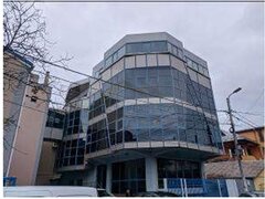 Sector 4 Cladiri de birouri de inchiriat  1.100 mp, vizibilitate stradala